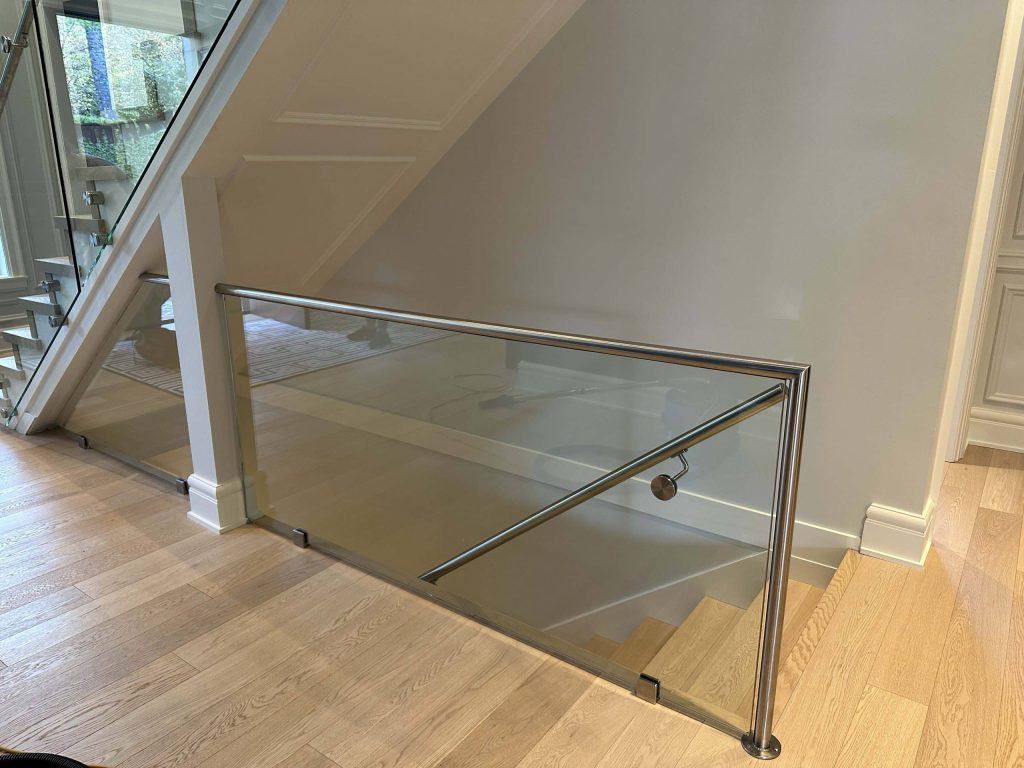 Important Tips For Choosing Right Glass Thickness For Your Railing