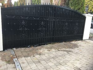 Which Types of Driveway Gates Are Cheaper And Need Low Maintenance?