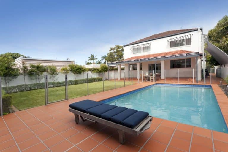 glass fence for pool