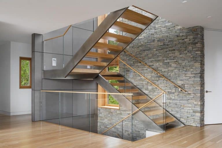 Straight Stairs